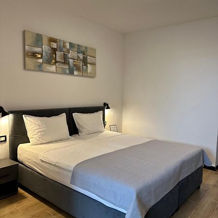 Crolivia Apartments Near Arena, Center Of Pula Ngoại thất bức ảnh