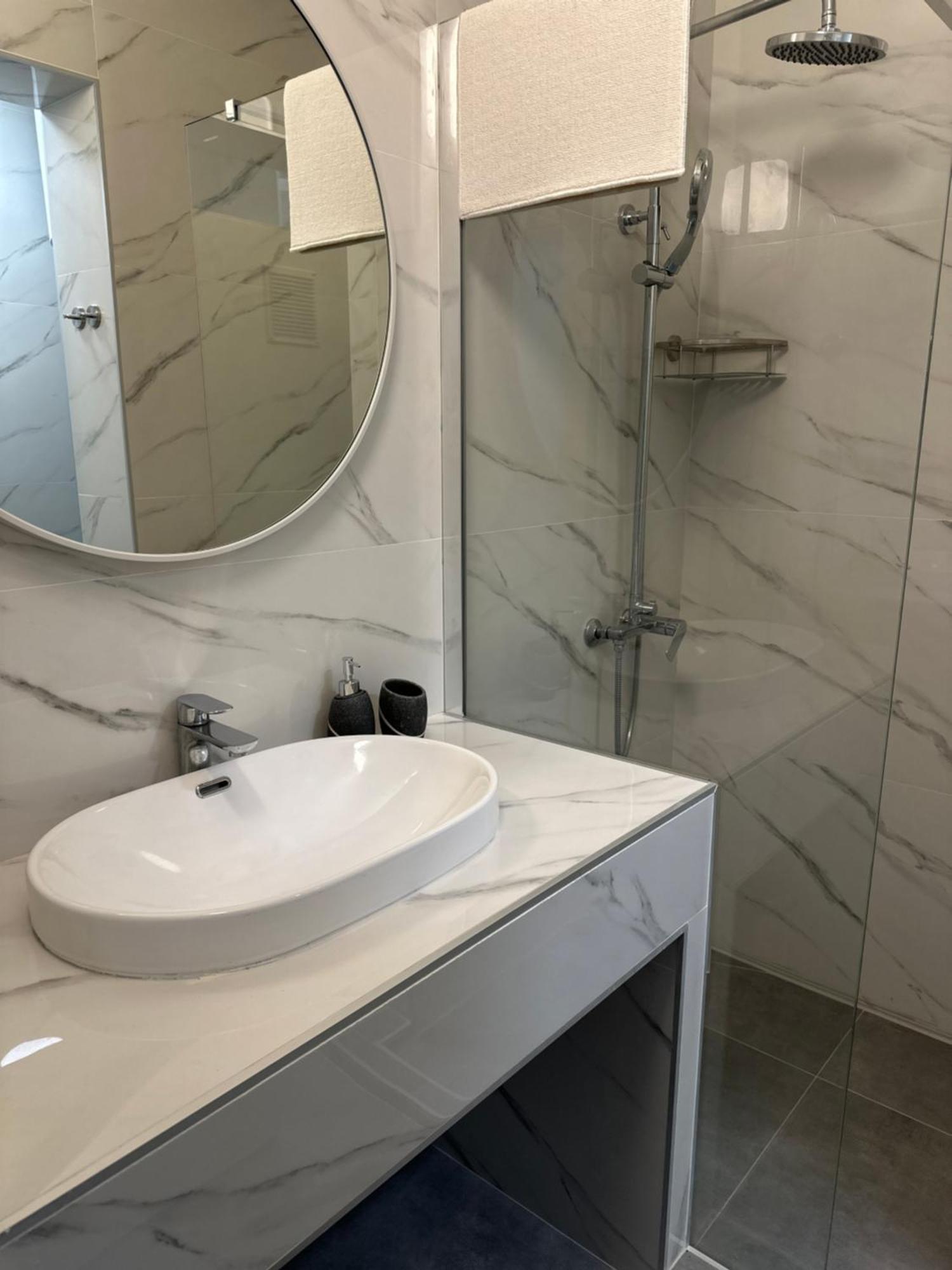 Crolivia Apartments Near Arena, Center Of Pula Ngoại thất bức ảnh
